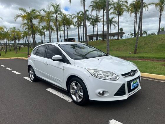 FORD FOCUS 1.6 SE 16V FLEX 4P MANUAL FORD FOCUS 1.6 SE 16V FLEX 4P MANUAL